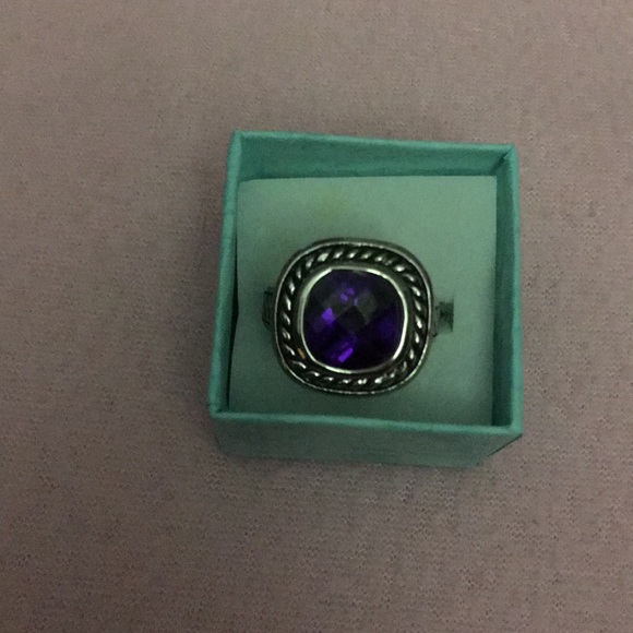 Ring - Picture 1 of 4